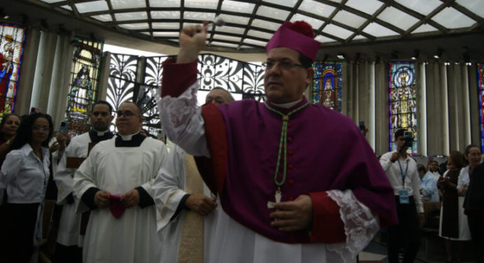 Llega a Barquisimeto el cuarto arzobispo designado por El Vaticano