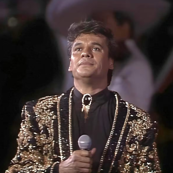 mattel le rinde homenaje a juan gabriel con una barbie laverdaddemonagas.com image 2