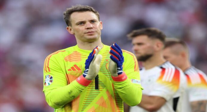 Neuer anunció su retiro de la selección de Alemania