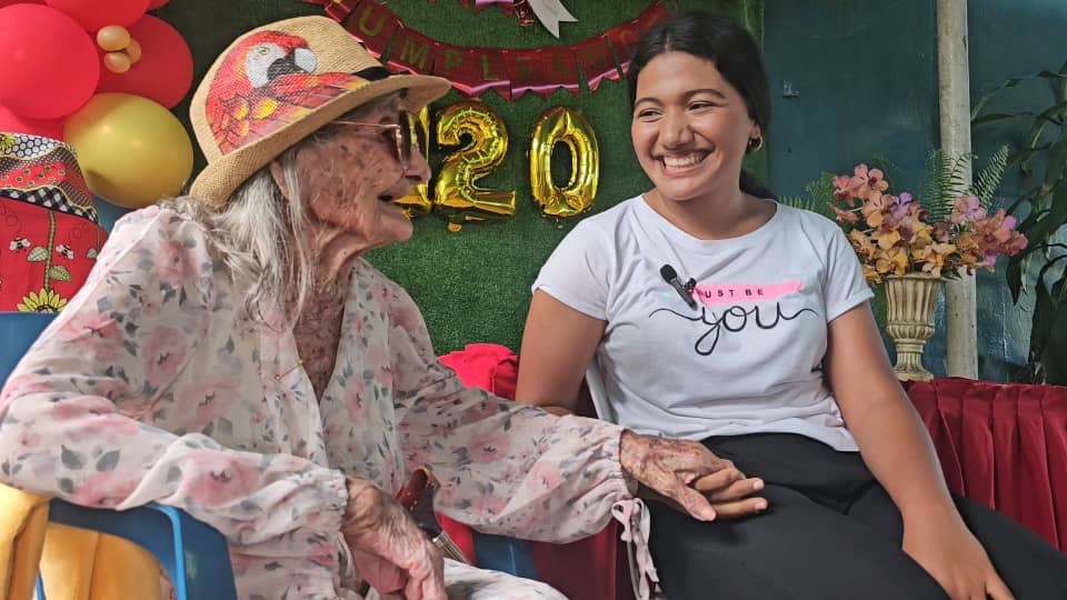 Rosa María Villarroel celebró sus 116 años en San Vicente y es la mujer más longeva de Maturín 2 rosa maria villarroel celebro sus 116 anos en san vicente y es la mujer mas longeva de maturin laverdaddemonagas.com abuela y nieta