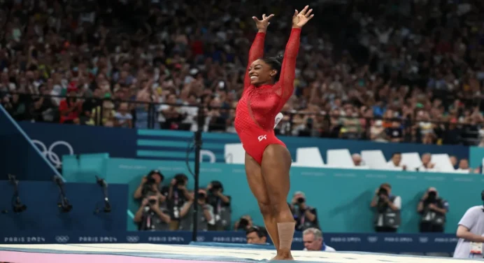 Simone Biles ganó su tercera medalla de oro en París 2024