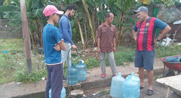 Vecinos de La Murallita llevan más de una semana sin una gota de agua