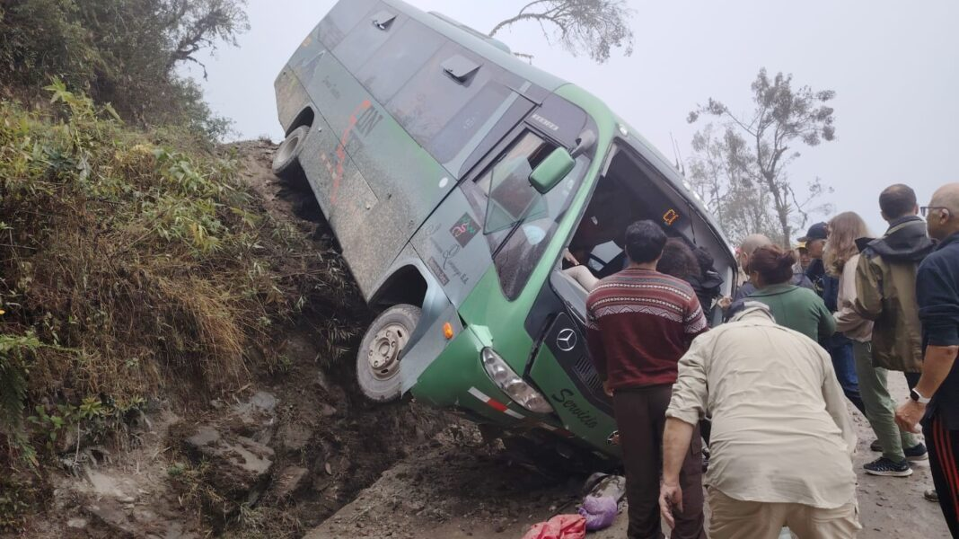 Devastating Bus Accident in Peru Results in Five Fatalities and Injures 28 Passengers