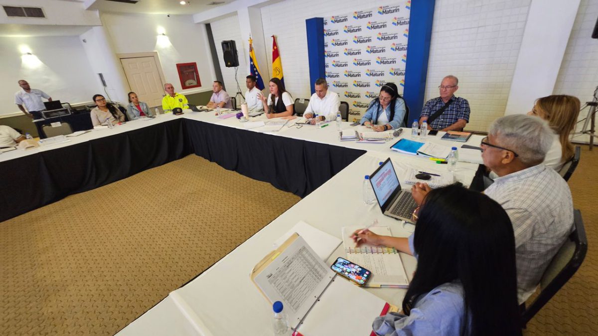 Alcaldesa Ana Fuentes revisó planificación del último trimestre del año 2 alcaldesa ana fuentes reviso planificacion del ultimo trimestre del ano laverdaddemonagas.com ana fuentes 2