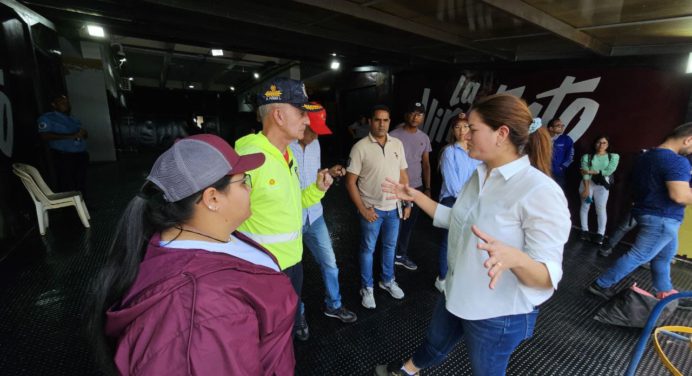 Alcaldesa supervisa mantenimiento vial en los alrededores del Monumental