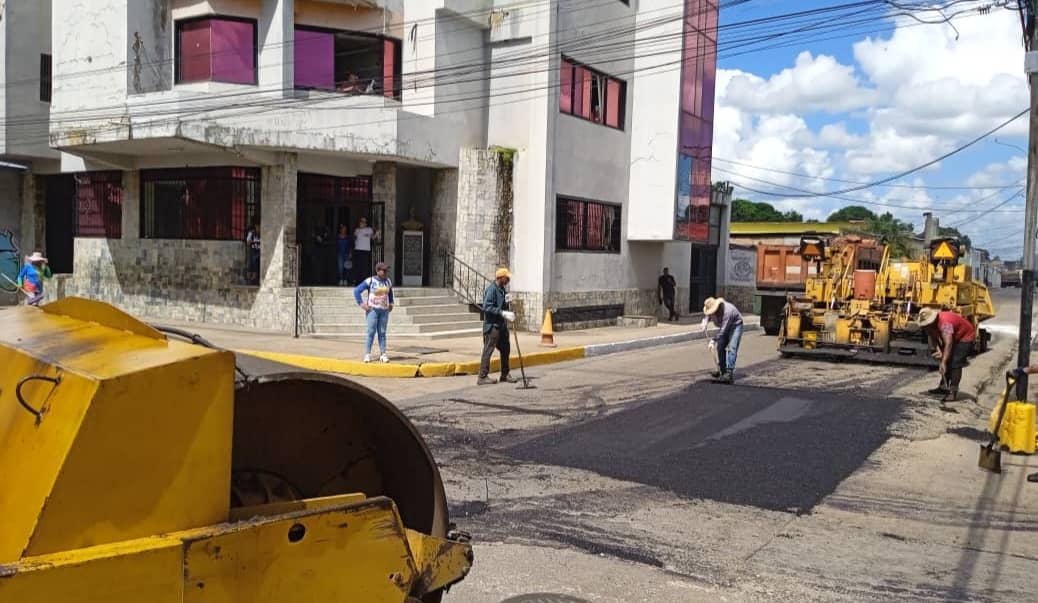 Avanza el plan de asfaltado en las calles de Punta de Mata 2 avanza el plan de asfaltado en las calles de punta de mata laverdaddemonagas.com asfaltado 2