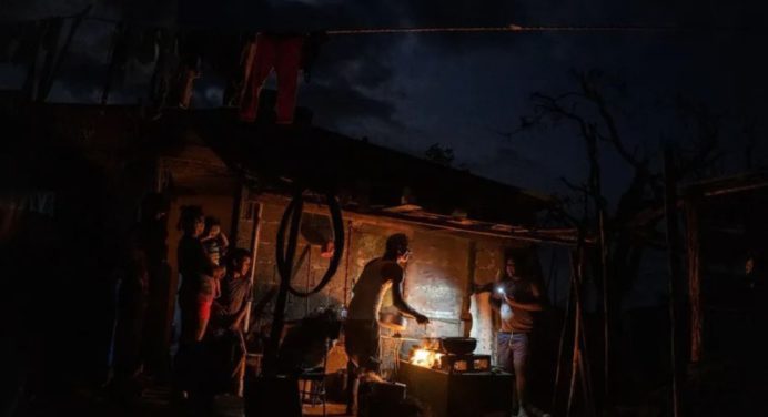 China envía 10 generadores a Cuba en medio de la crisis