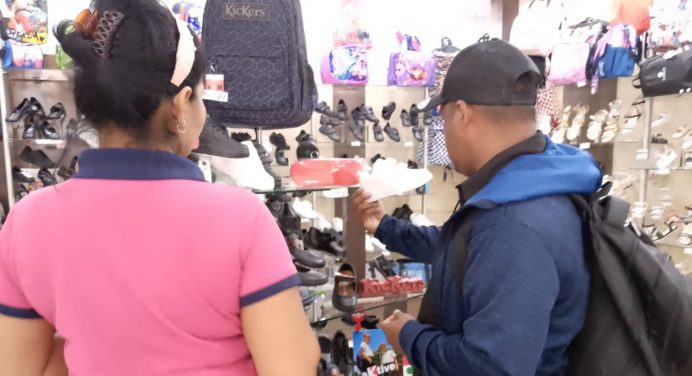 Conoce los precios de los zapatos para este regreso a clases