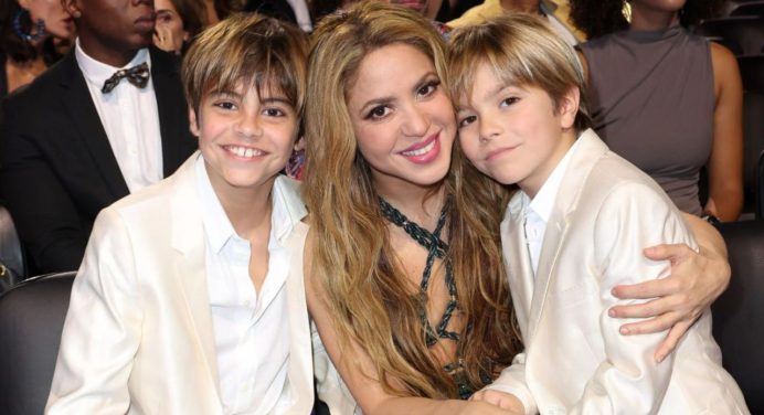 Critican a Shakira por la crianza de sus hijos