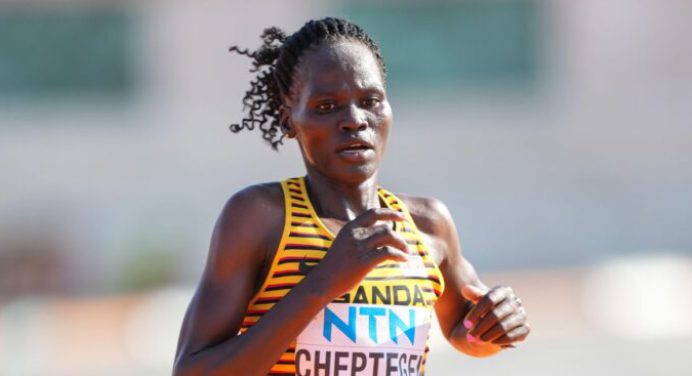 Falleció en Kenia la atleta ugandesa Rebecca Cheptegei tras ataque de su novio