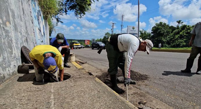 Garantizan limpieza de principales caños de Maturín