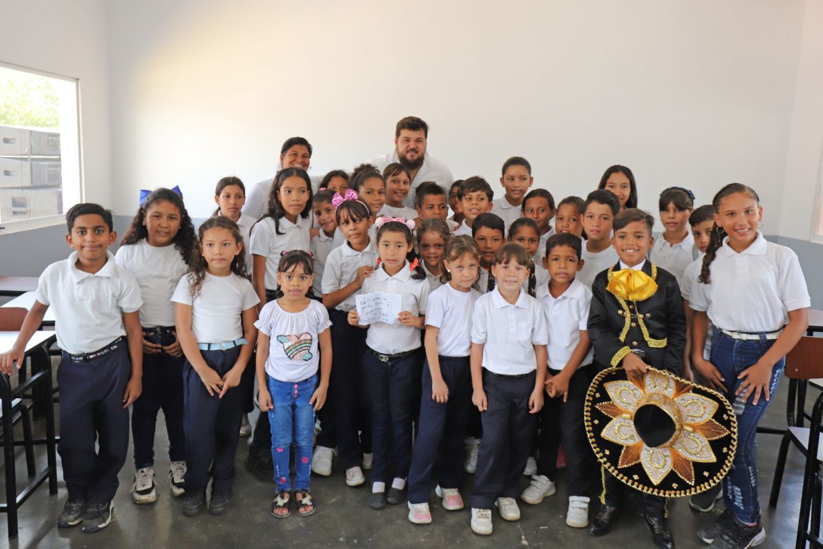 gobernador luna entrega escuela de santa elena de viboral totalmente remodelada laverdaddemonagas.com luna5