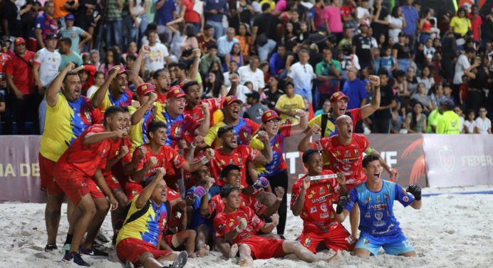 Guaicamacuto y Centauros disputarán la final de la Liga Futve Playa