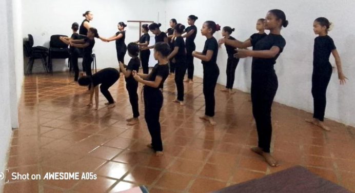 Imculmat: 18 niñas de Vuelta Larga reciben formación inicial en Ballet Clásico