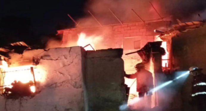 Incendio en vivienda deja saldo de 3 muertos en Catia