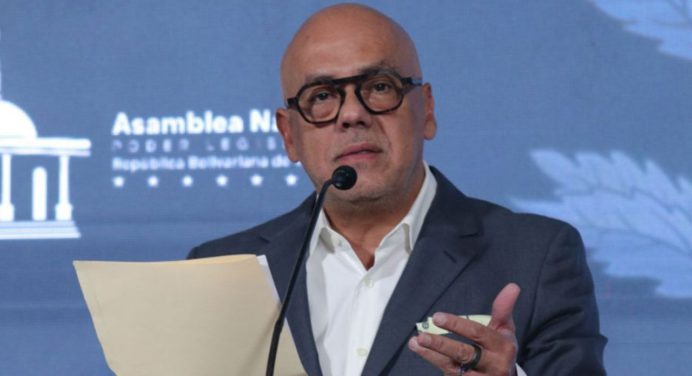 Jorge Rodríguez presentó una carta firmada por Edmundo González