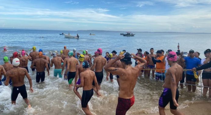 Más de 800 nadadores se preparan para el campeonato de Aguas Abiertas en Sucre