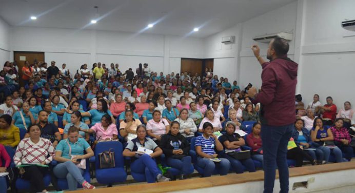 Más de mil docentes de Cedeño se integran al Plan Especial de Formación