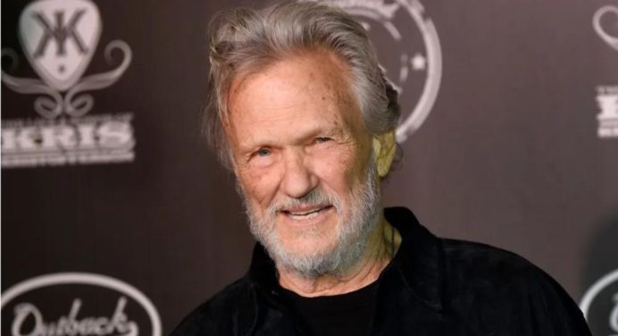 Murió Kris Kristofferson, leyenda de la música country a los 88 años