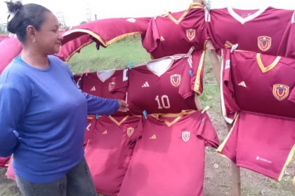 vendedores de camisas de la Vinotinto