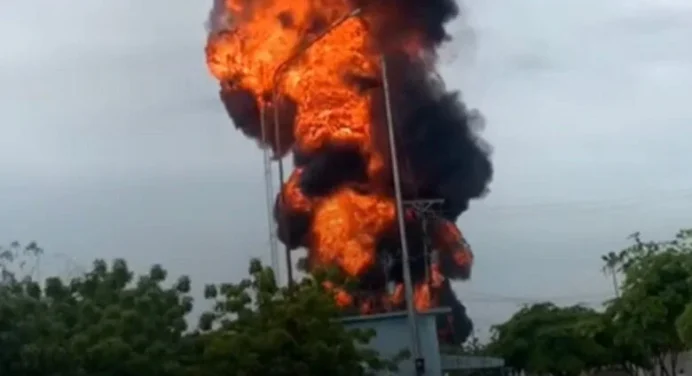 18 heridos deja explosión e incendio en patio de tanques petroleros