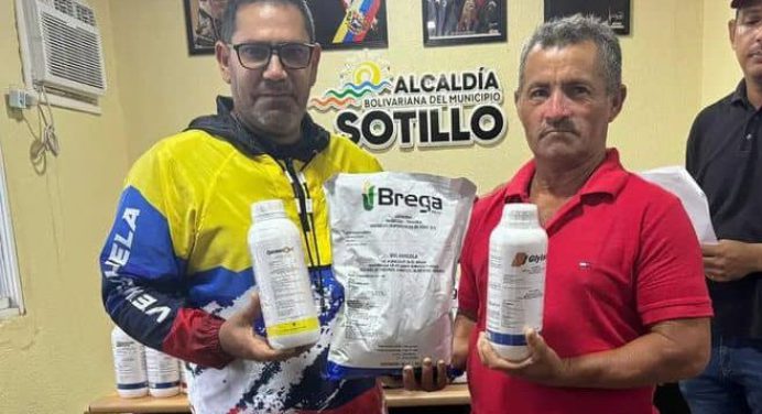 Alcalde José Maldonado entrega insumos para bancos de semillas en Sotillo