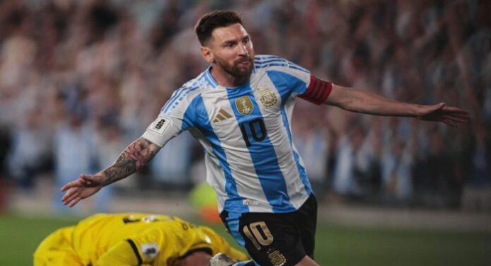 Argentina arrolló a Bolivia con triplete de Lionel Messi