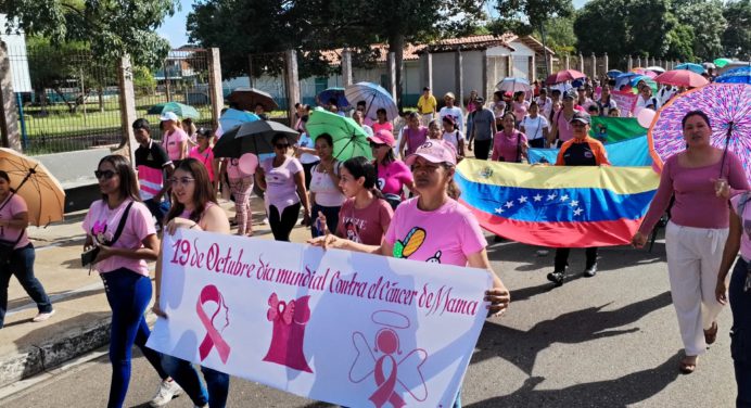 Autoridades del municipio Cedeño culminan mes Rosa con una caminata