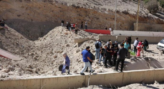 Bombardeo israelí destruyó carretera que une Líbano y Siria