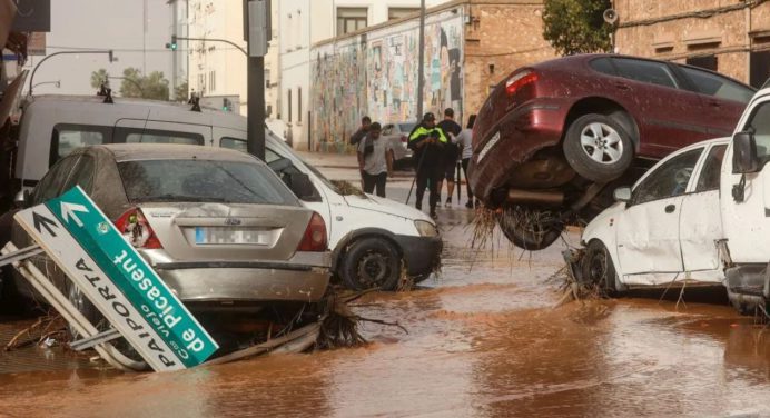 Aumentan a más de 90 los fallecidos por las catastróficas inundaciones en España