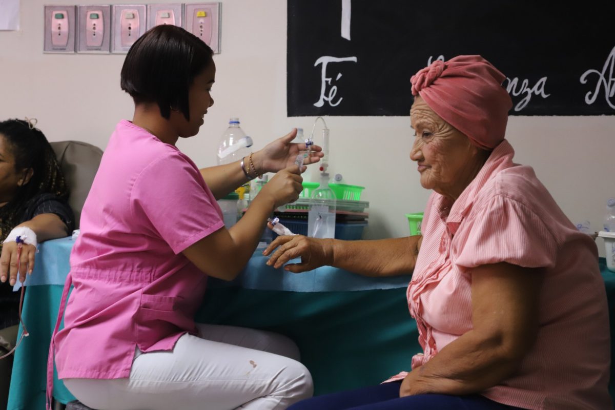 iglesia evangelica casa de luz llevo palabra de esperanza a pacientes oncologicos laverdaddemonagas.com humnt2