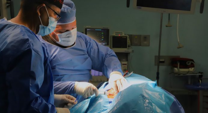 Implantan marcapasos a 4 pacientes del Cardiovascular de Oriente
