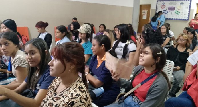 Jornada de colocación de implantes anticonceptivos benefició a más de 90 jóvenes