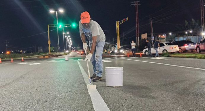 Más de 4 kilómetros de demarcación y señalización vial ejecutan en Maturín