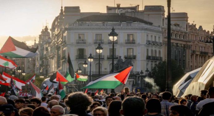 Miles de manifestantes en varias ciudades españolas piden el fin del genocidio en Gaza