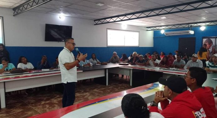 Ministerio de Comunas dicta taller “Ruta hacia el socialismo territorial” en el sur de Monagas