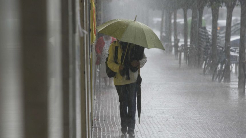 Nubosidad y lluvias este