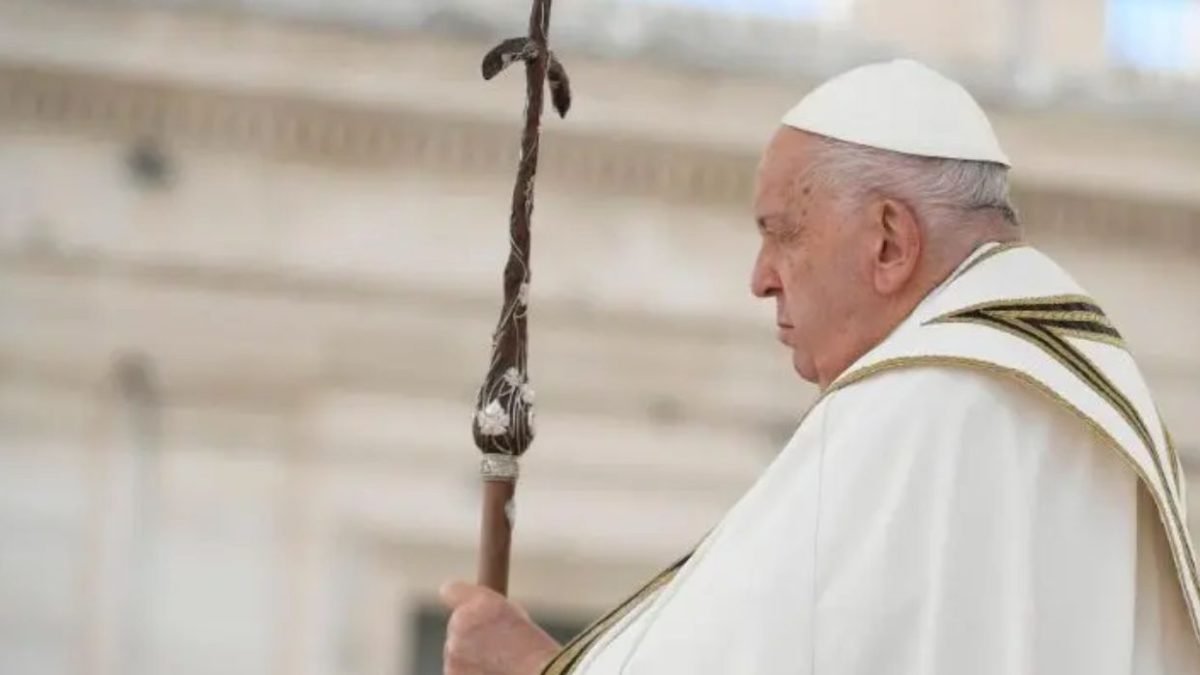  papa Francisco presenta