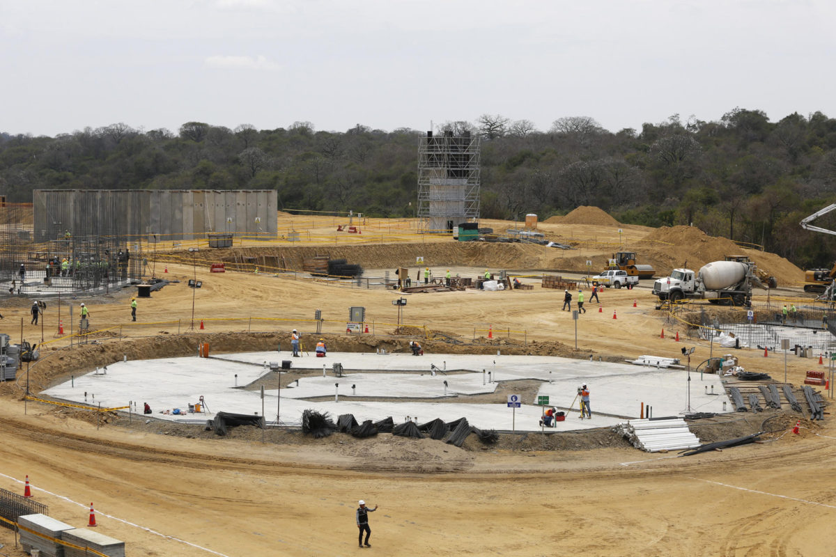 President of Ecuador evaluates the construction of a prison similar to Bukele’s