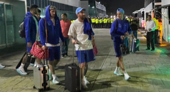 Selección de Argentina comandada por Lionel Messi arribó a Maturín (+video)