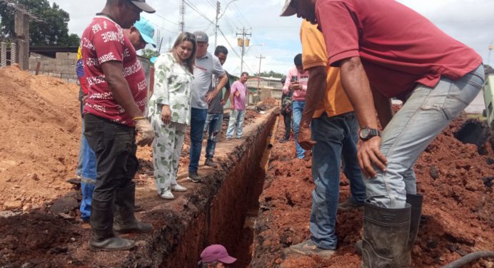 Sustituyen 100 metros de colector de aguas servidas en Aragua de Maturín