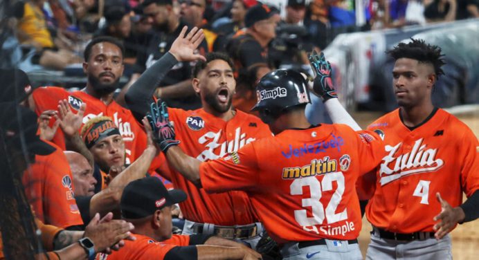 Águilas del Zulia y Tiburones de La Guaira disputan este lunes el «Juego de La Chinita»