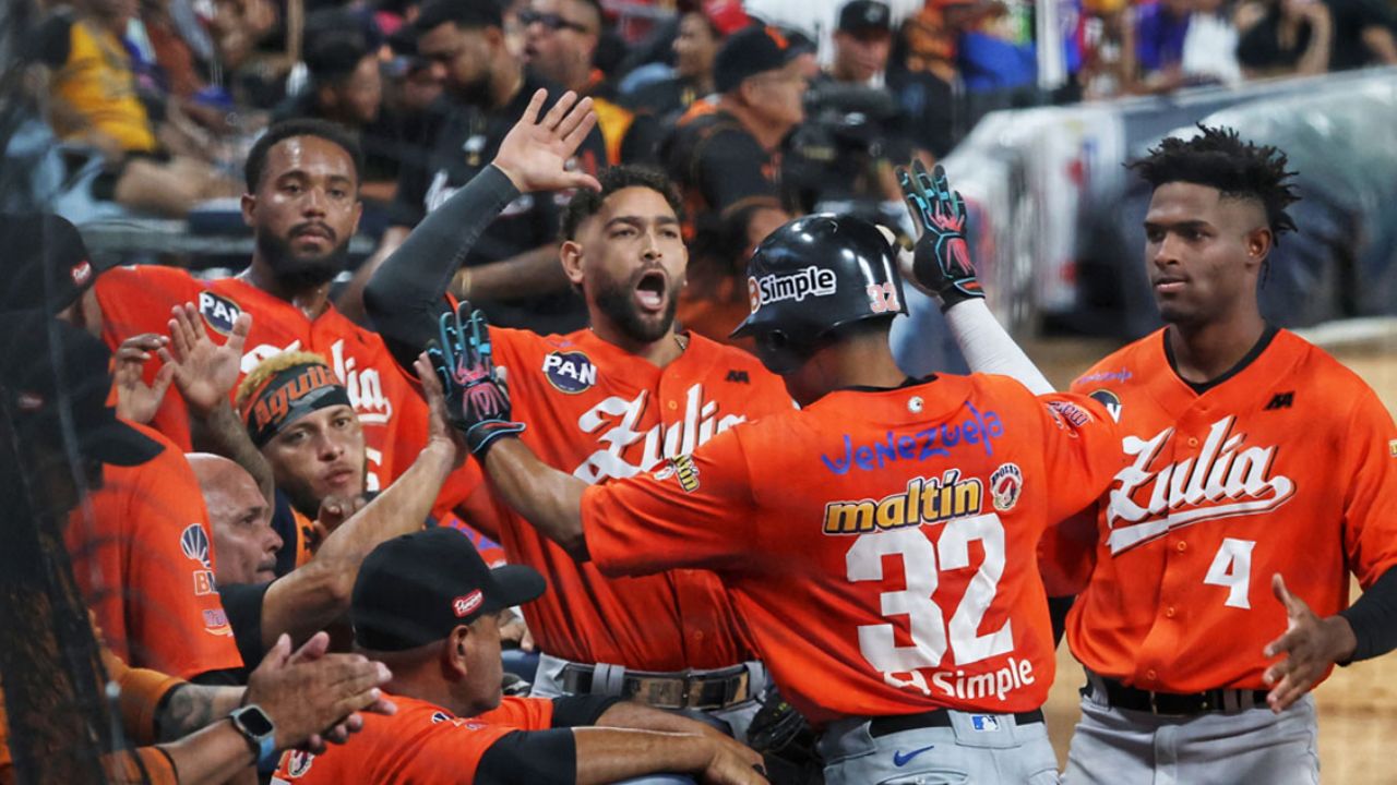 Águilas del Zulia y Tiburones de La Guaira disputan este lunes el «Juego de La Chinita»