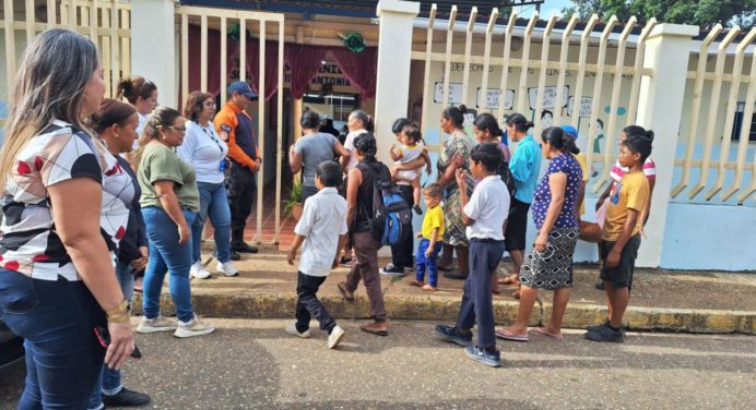 Autoridades atendieron a afectados tras incendio de Muscar