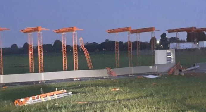 Avión de carga impacta una torre del sistema que guía aterrizajes en aeropuerto de Bogotá