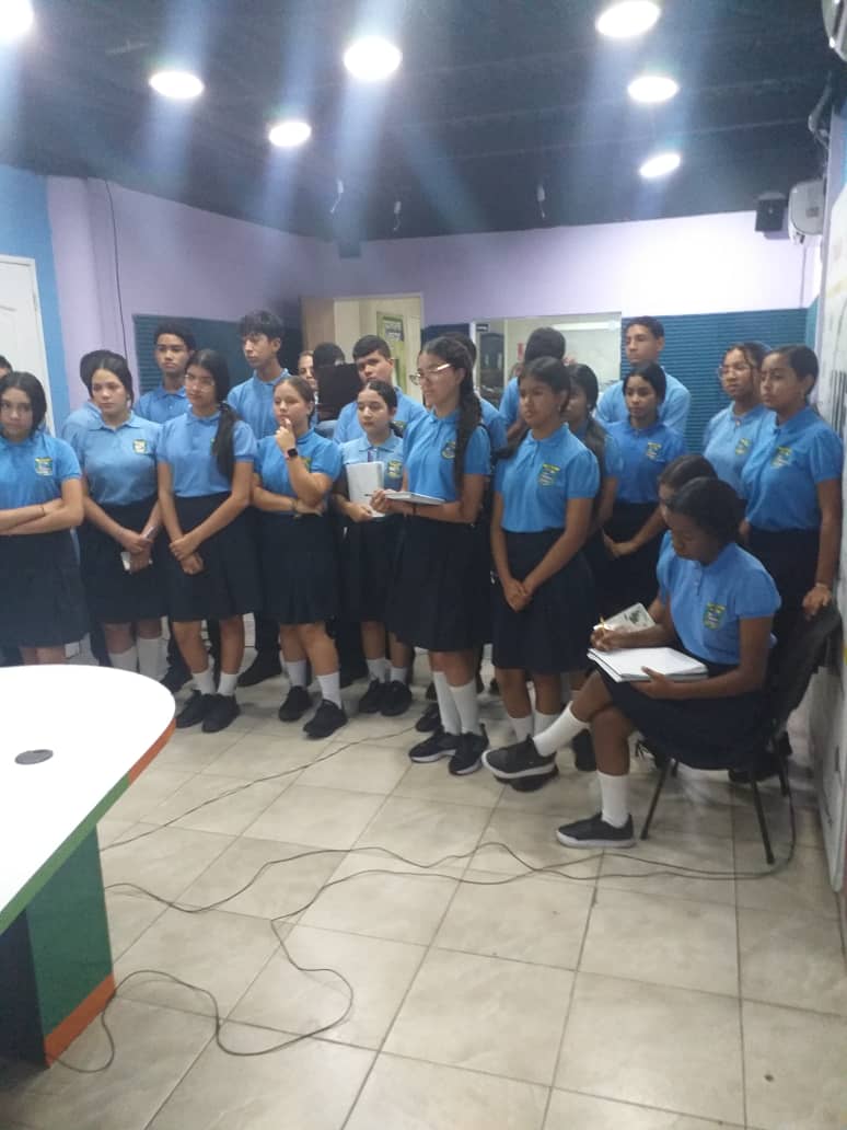estudiantes de la unefi luisa caceres de arismendi visitaron la verdad de monagas laverdaddemonagas.com estudiantes3