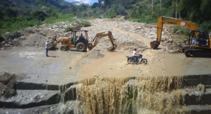 Lluvias del fin de semana afectaron las vías de Mérida