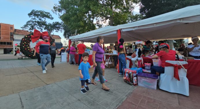 Maturín impulsa a emprendedores con exitosas ferias navideñas
