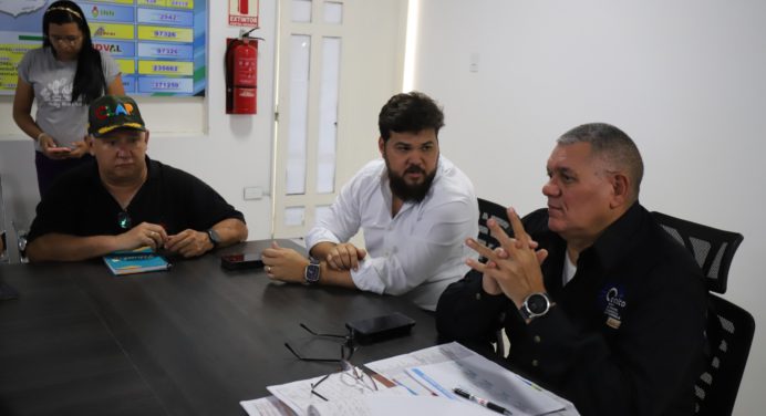 Ministro Leal Tellería y gobernador Luna revisan plan de alimentación para Juegos Oriente 2024