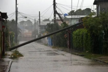 Paso del huracán Rafael